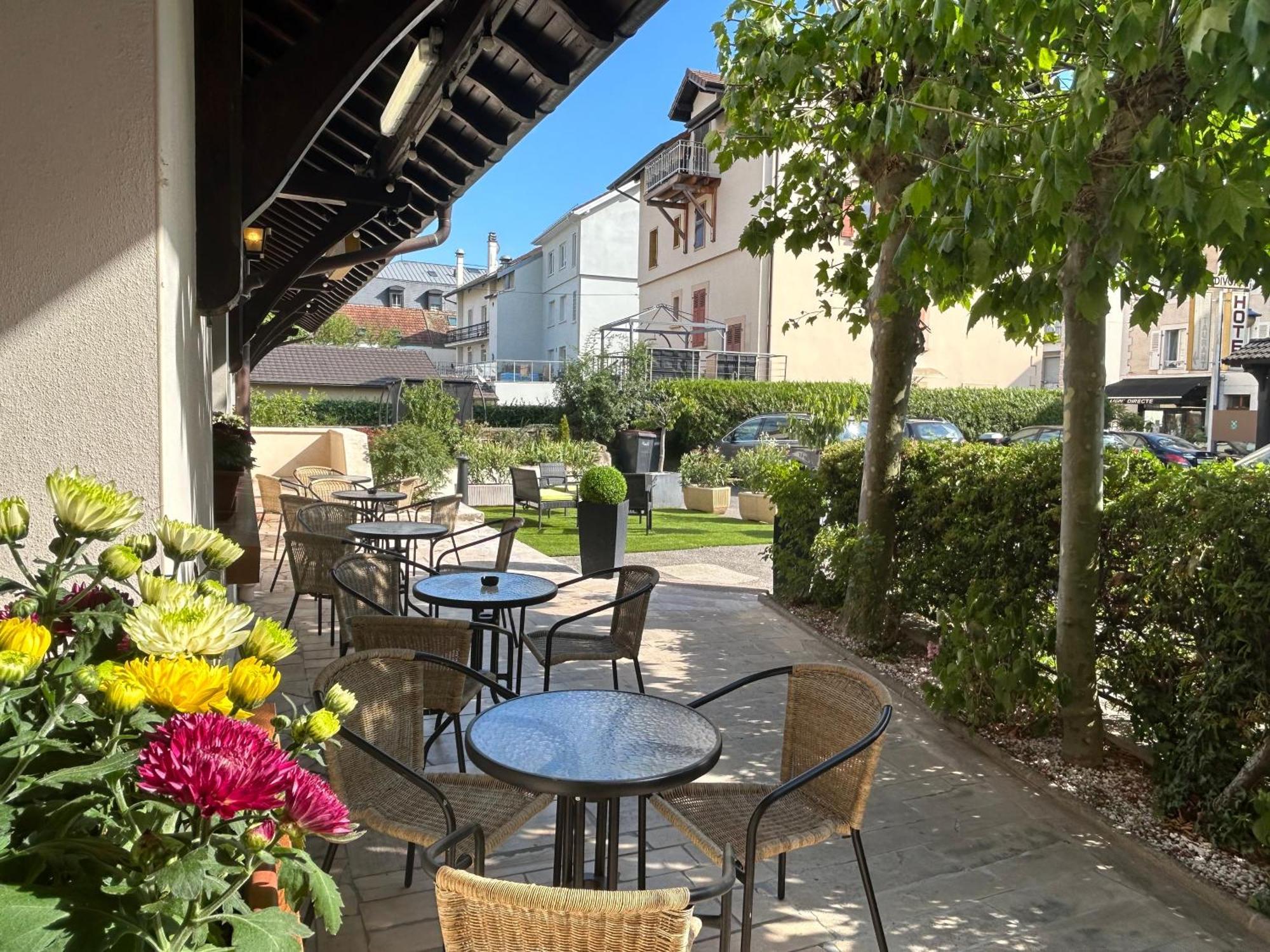 Hotel Le Divona "Au Coeur De Divonne" Buitenkant foto