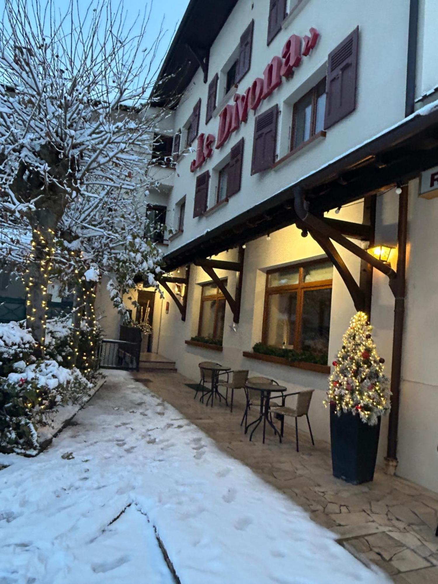 Hotel Le Divona "Au Coeur De Divonne" Buitenkant foto