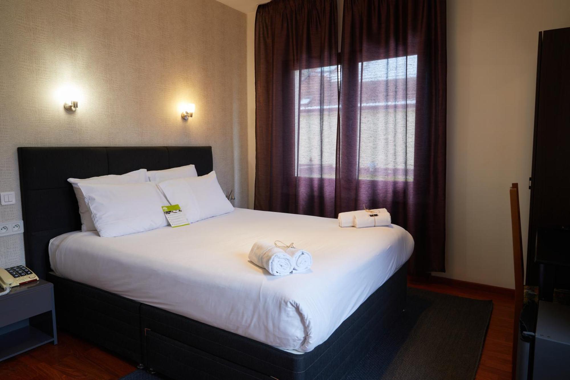 Hotel Le Divona "Au Coeur De Divonne" Buitenkant foto