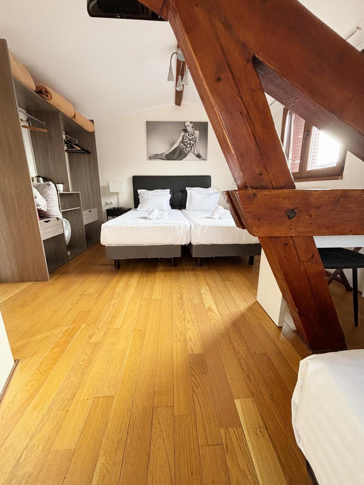 Hotel Le Divona "Au Coeur De Divonne" Buitenkant foto