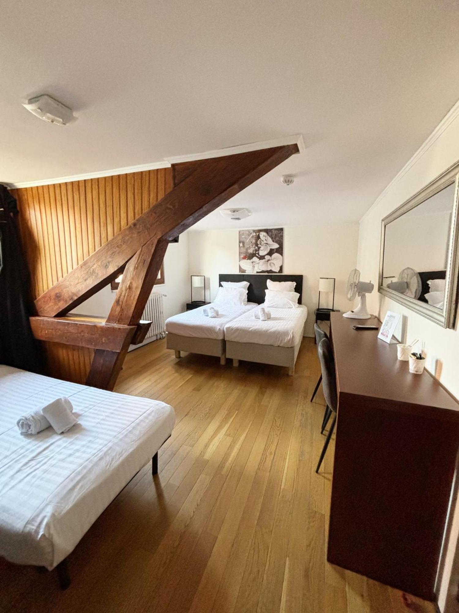 Hotel Le Divona "Au Coeur De Divonne" Buitenkant foto