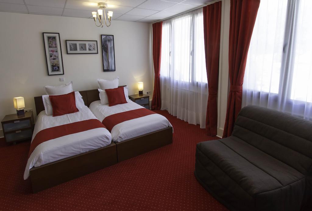 Hotel Le Divona "Au Coeur De Divonne" Kamer foto
